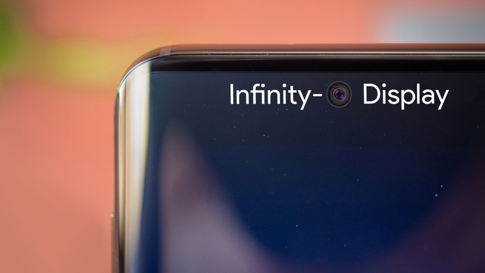 Samsung Galaxy S10 показали на «живій» фотографії