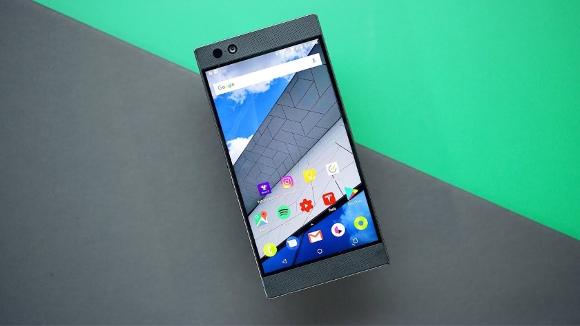 Razer уже работает над игровым смартфоном Razer Phone 2