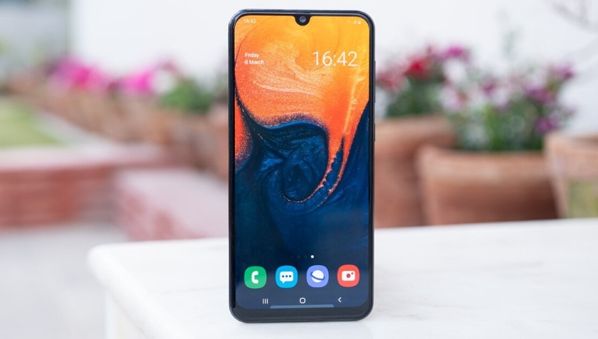 Samsung Galaxy A30s помітили у базі даних Geekbench з фірмовим процесором Exynos 7904
