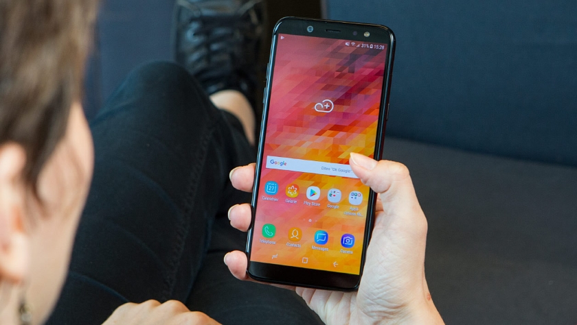 Samsung запустив бета-тестування ОС Android Pie для Galaxy A6 (2018)