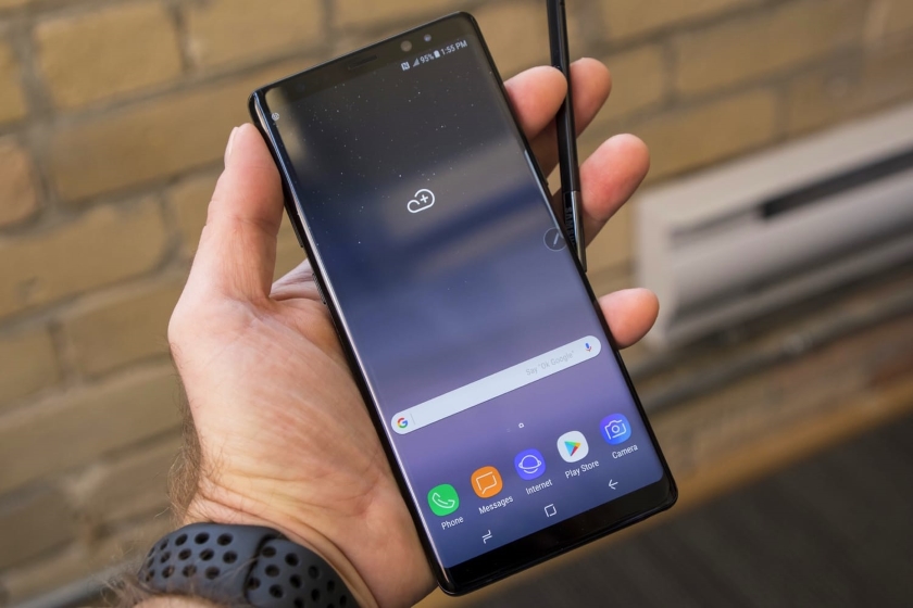 Пресс-рендеры Galaxy Note 9: синий смартфон и жёлтый стилус S Pen