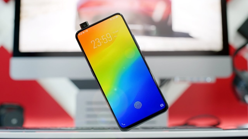 Vivo готує новий смартфон із висувною фронтальною камерою - Vivo V15 Pro