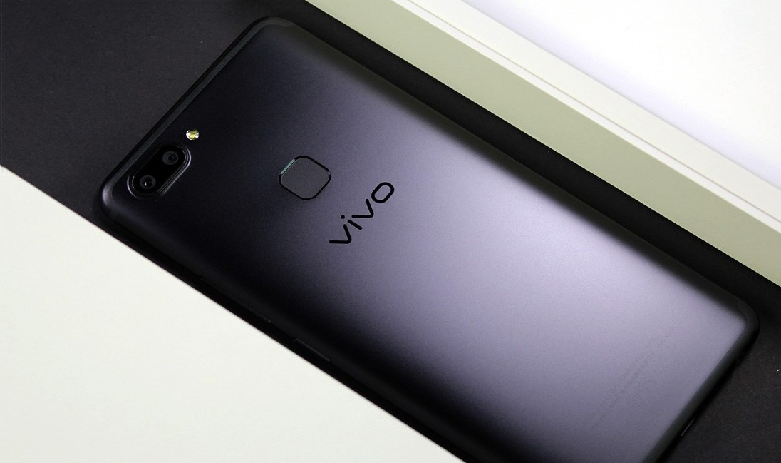 Frameless Vivo V9 appeared on new photos