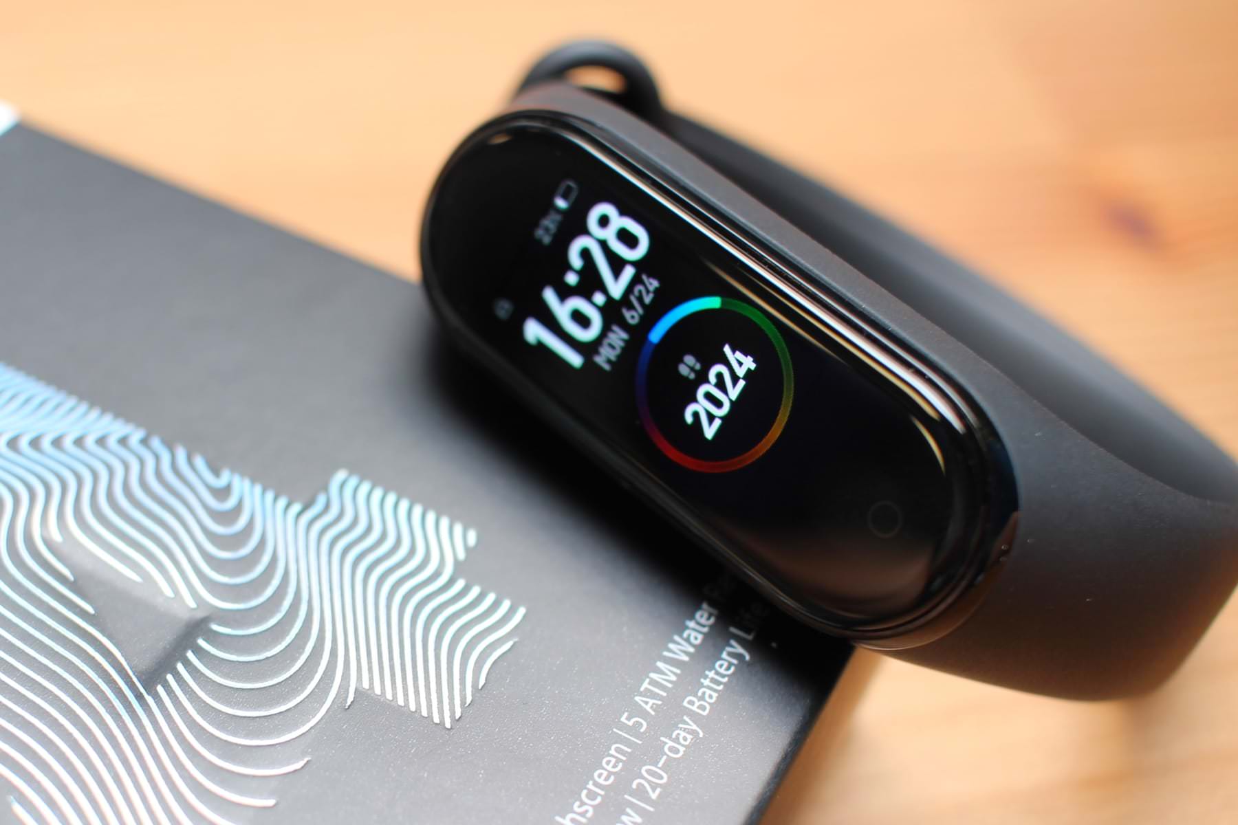 Xiaomi Mi Band 5 нарешті отримає NFC у міжнародній версії та збільшений дисплей