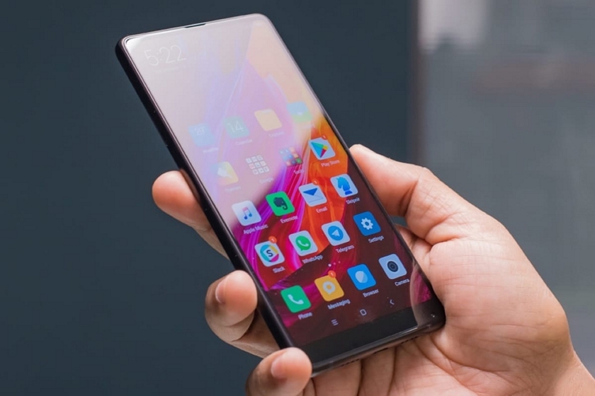 Xiaomi Mi Mix 3 показался на новых «живых» снимках