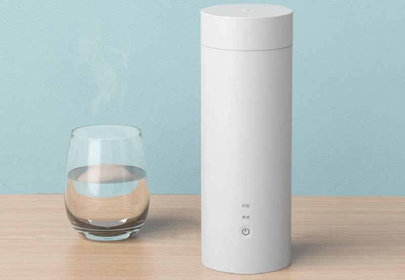 Xiaomi презентувала кухоль-термос для подорожей із функцією підігріву