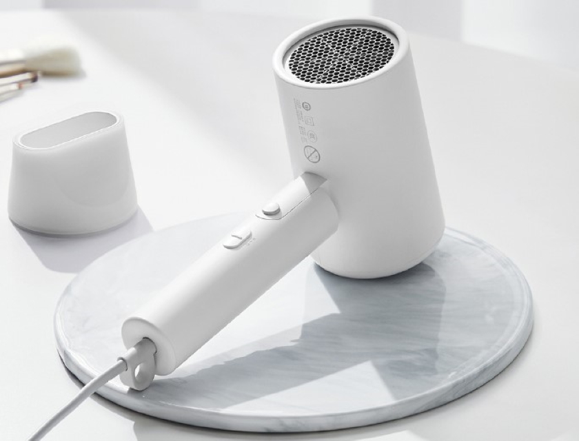Xiaomi MiJia Portable Negative Ion Hair Dryer: компактный фен для волос с ценником в $11