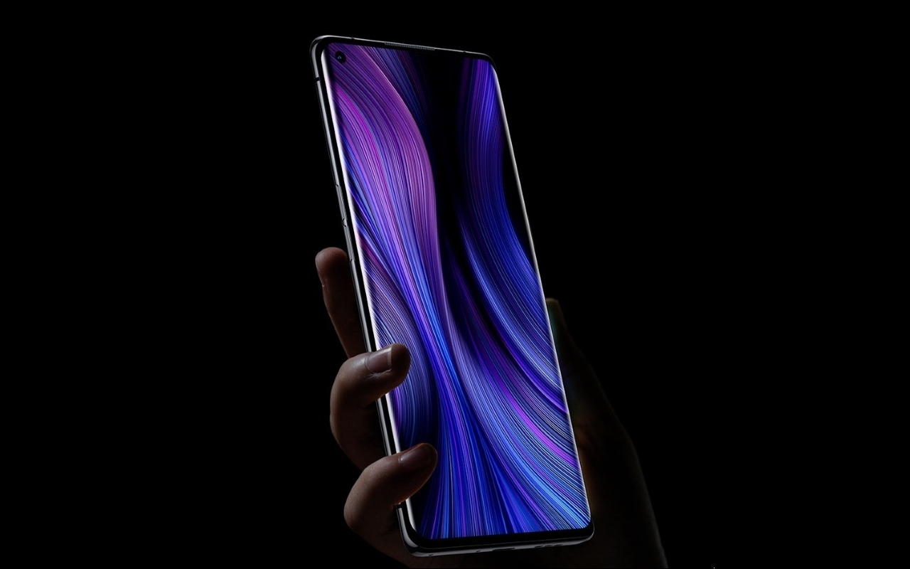 Xiaomi Mi 10 з'явився на зображеннях з отвором в екрані для фронтальної камери