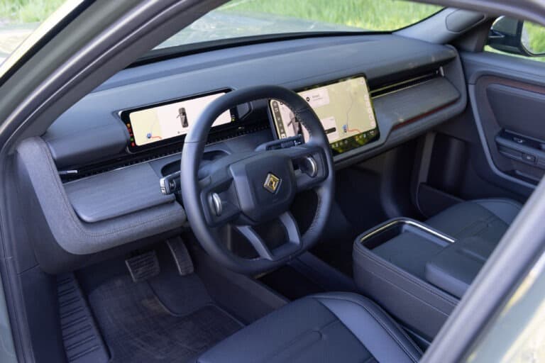 Rivian R2 задняя часть