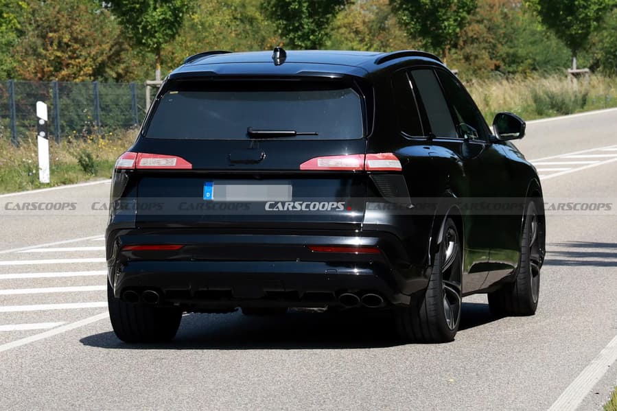 Audi SQ7 2027 side profile