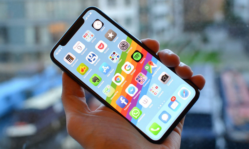 Apple sold less iPhone, but received record profits of $ 20.1 billion