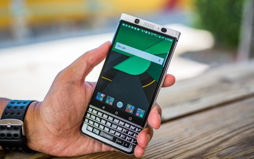 В сети появились аксессуары для BlackBerry KEYone 2