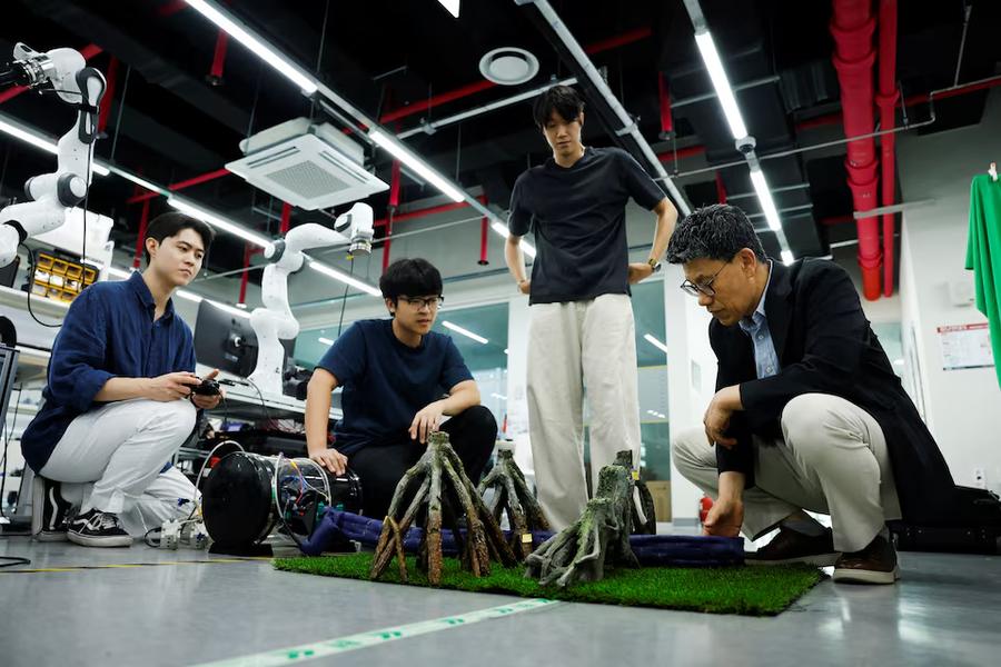 Tests du système en conditions de laboratoire. Photo : REUTERS / Kim Soo-hyeon