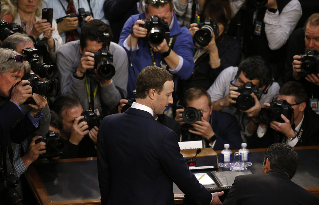 Скільки Apple, Facebook та Amazon витрачають на безпеку своїх головних умів