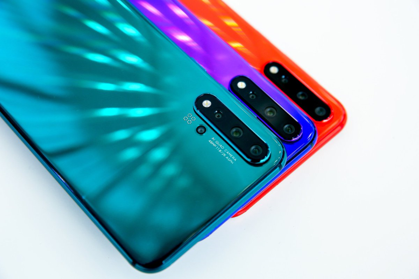 Huawei Nova 5 и Nova 5 Pro: четыре камеры, подэкранный сканер, чип Kirin 810/980, до 8 ГБ ОЗУ и ценник от $407