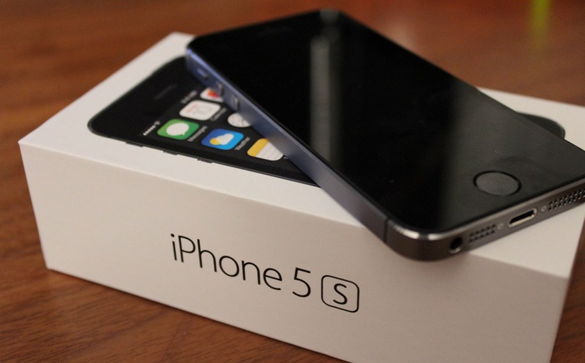 В России появился восстановленный iPhone 5s на 64 ГБ
