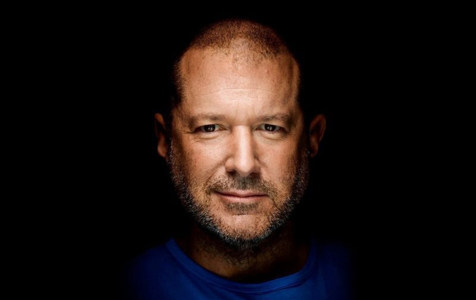 Тепер офіційно: Apple розпрощалася з Джоні Айвом