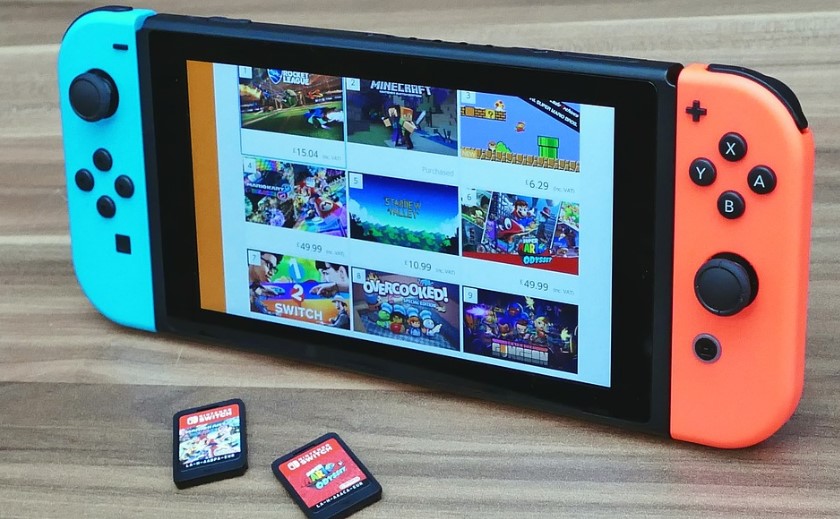 Nintendo Switch received integration with Facebook and accelerated downloads of games