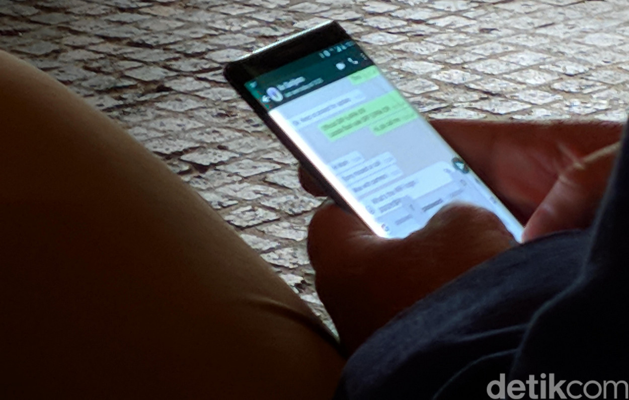 Smartphone Nokia 9/8 Sirocco for the first time on a live photo