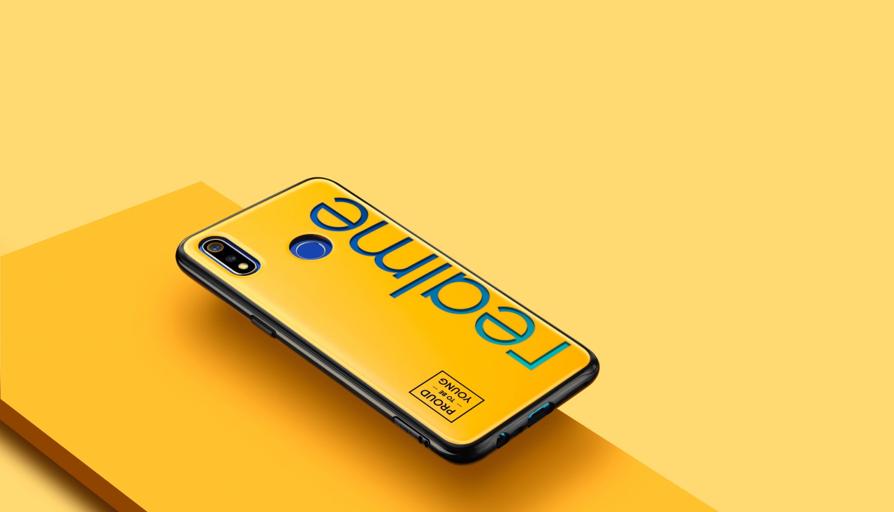 OPPO готує до виходу смартфон Realme 6 з чіпом MediaTek Helio G90, «дірявим» екраном та Android 10