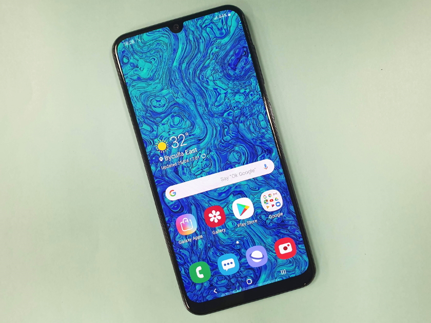 Samsung Galaxy A50 отримав свіже оновлення ПЗ: поліпшили роботу сенсора та алгоритми розпізнавання вологи в USB-порті