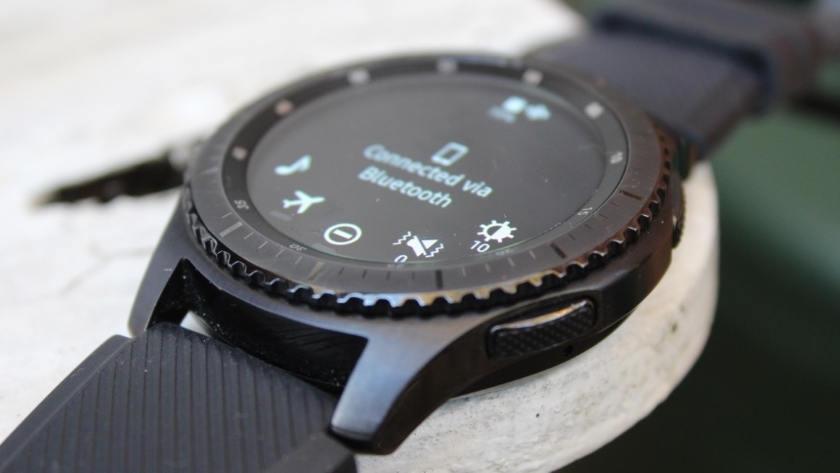 «Умные» часы Samsung Gear S3 получили обновление системы