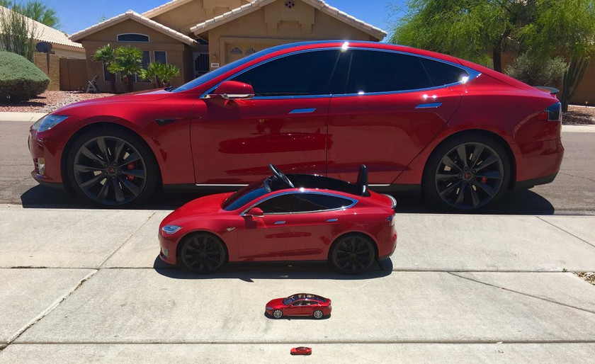 Илон Маск пообещал мини-копию Tesla не только для детей