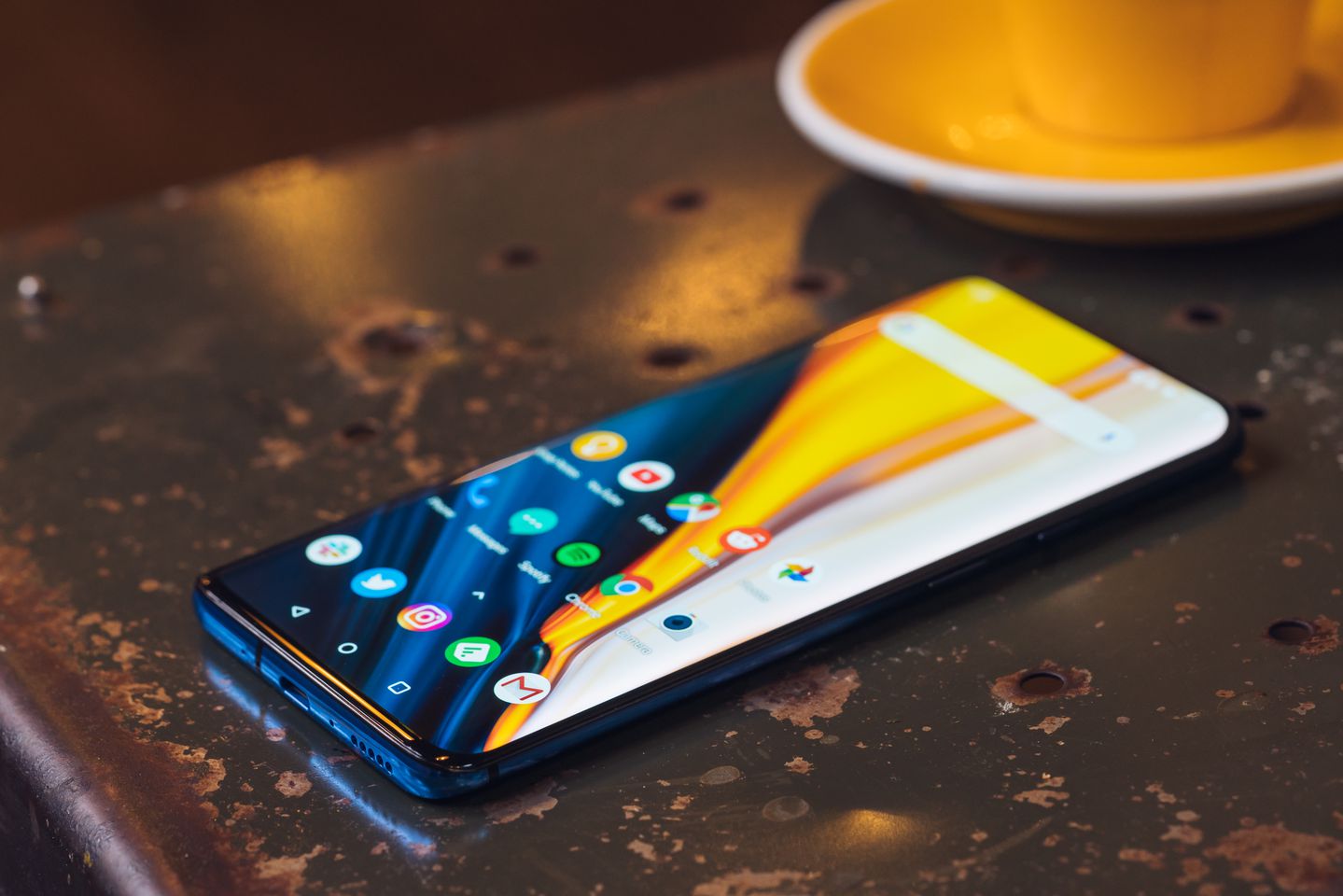 «Ха-ха-ха»: OnePlus відправила своїм користувачам дивні повідомлення