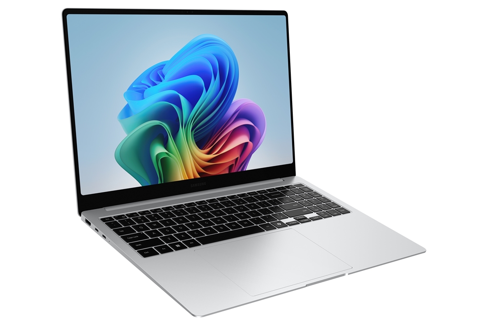 Le Samsung Galaxy Book 5 Pro est sur la table