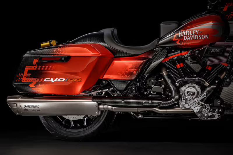 CVO Road Glide RR - vue latérale