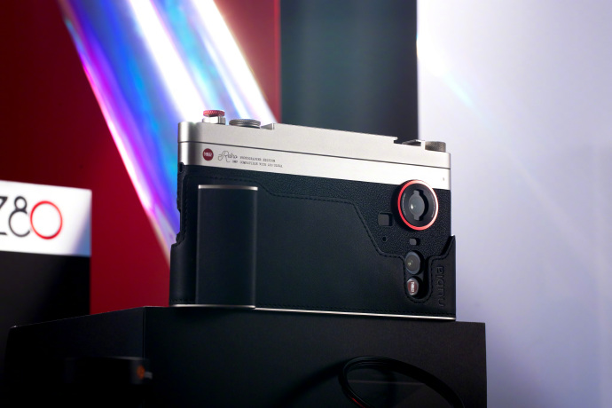 Телефон Nubia Z80 Ultra с ультраширокоугольным объективом
