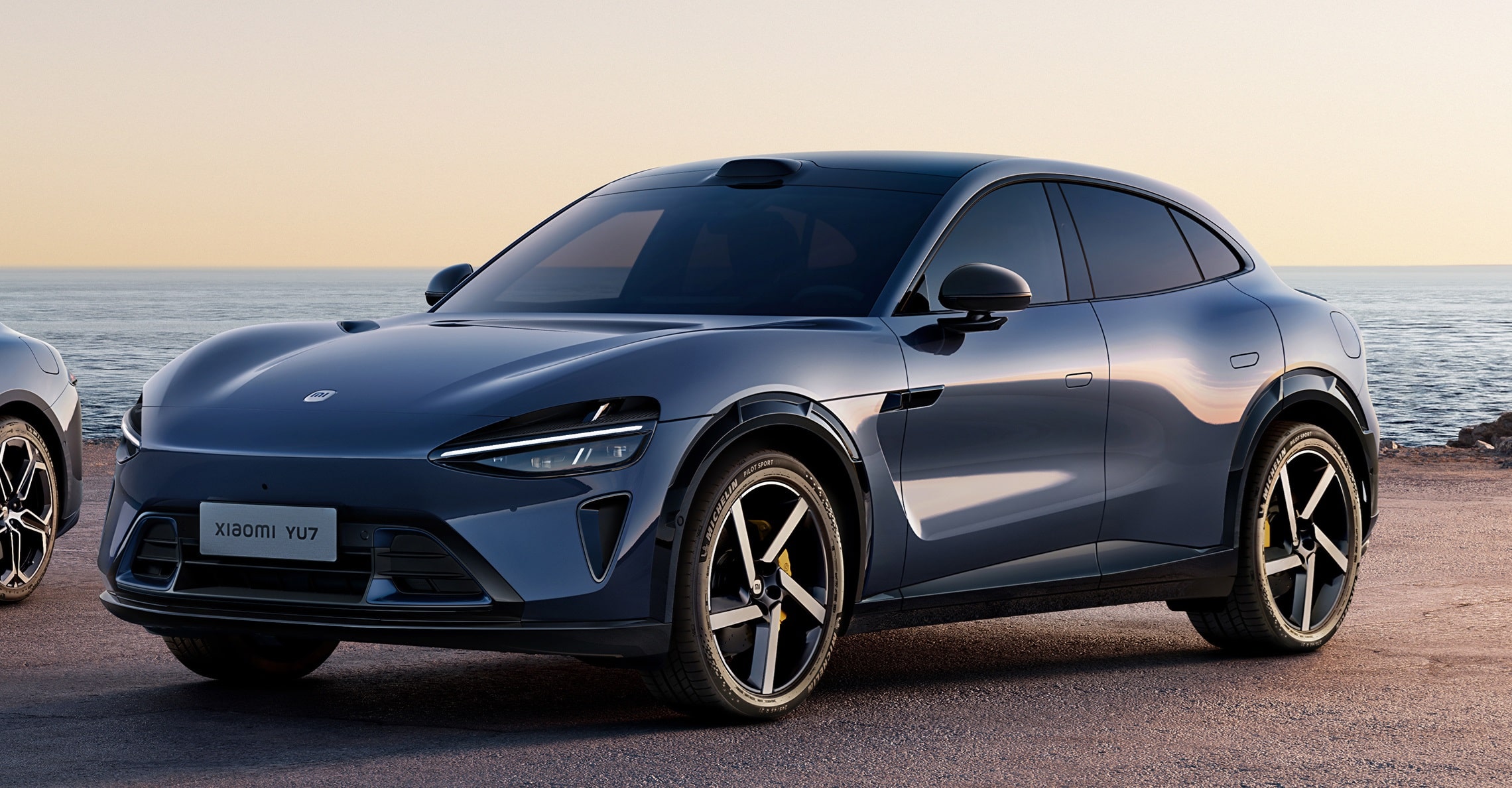 Berline électrique SU7