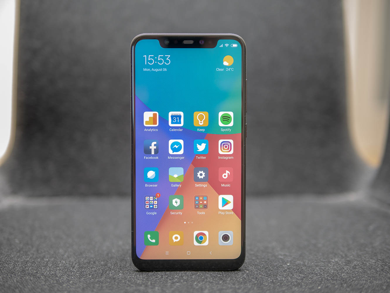 Обзор Xiaomi Mi 8-2