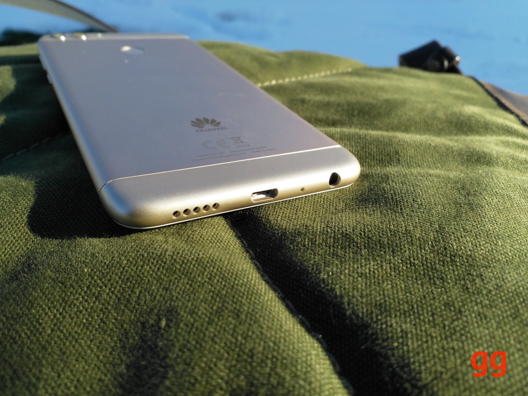 08_huawei_p_smart_FIG_LX1_gagadget.jpg