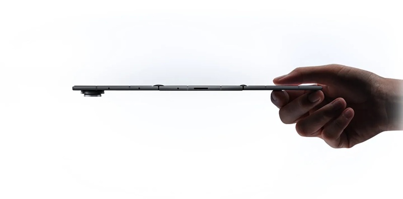 Samsung Galaxy Z TriFold Image 1