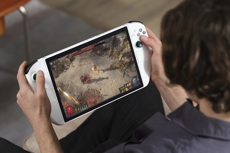 Abxylute 3D One handheld console with 11-disc display