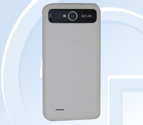 ZTE V987: толстая сестра ZTE Grand S с двумя SIM-слотами и батареей на 2.5 Ач
