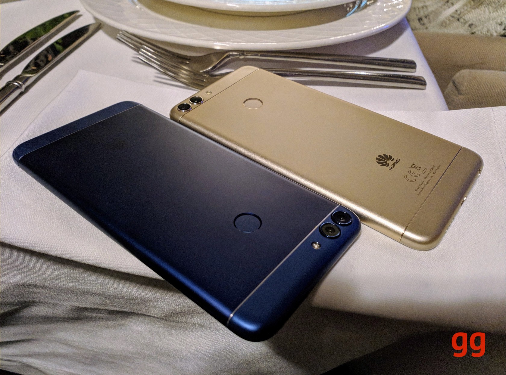 16_huawei_p_smart_FIG_LX1_gagadget.jpg