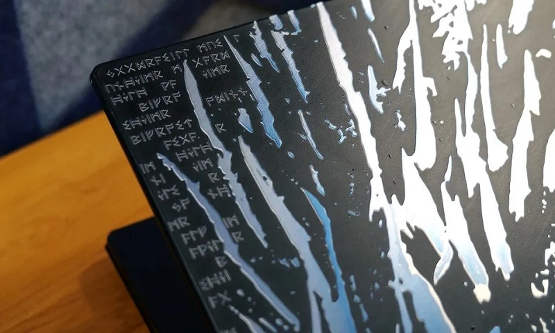 MSI Titan 18 HX Dragon Edition Motifs du couvercle de l'ordinateur portable