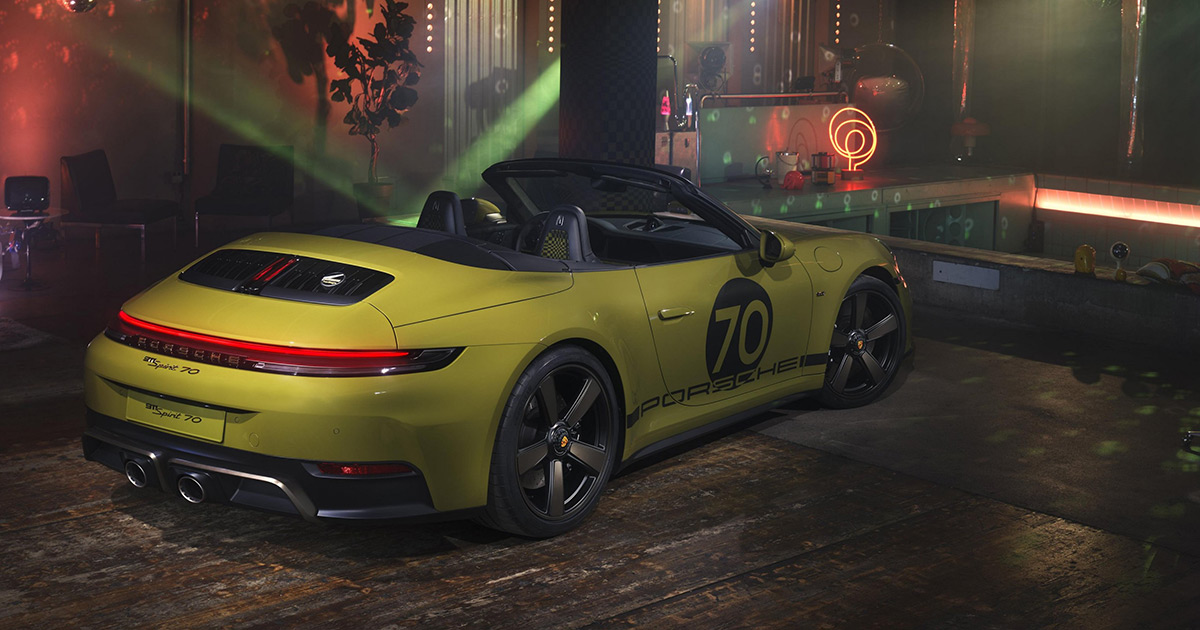 Porsche 911 Spirit 70 in Olive Neo Green