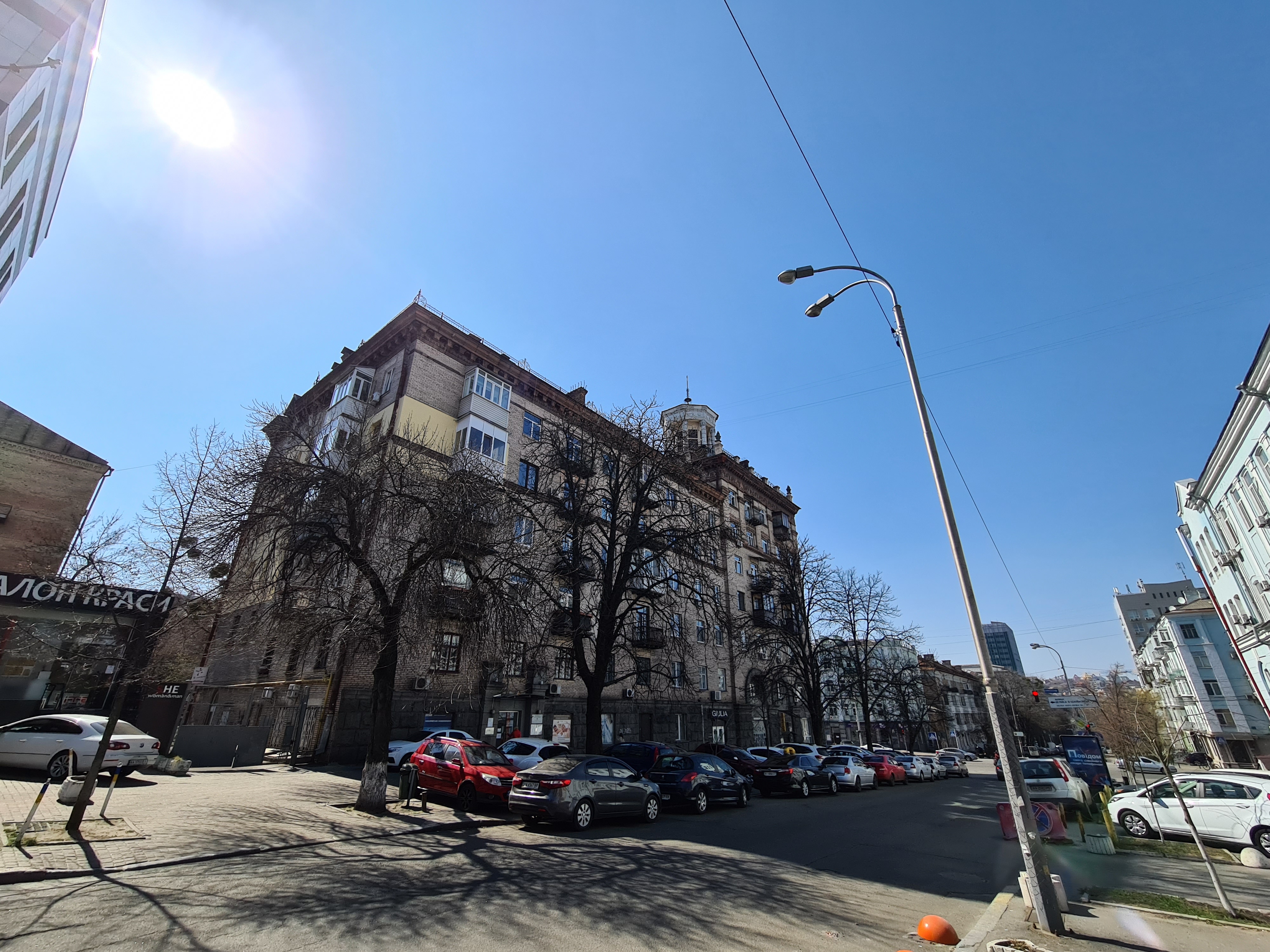 Обзор Samsung Galaxy S20 Ultra: флагман с огромным 120 Гц экраном и "космической" камерой-376