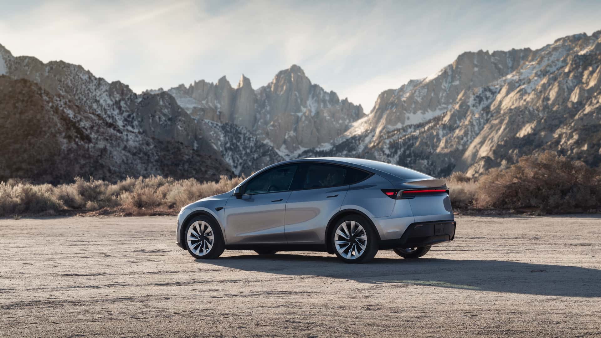 Обновленный кроссовер Tesla Model Y Juniper - вид 2