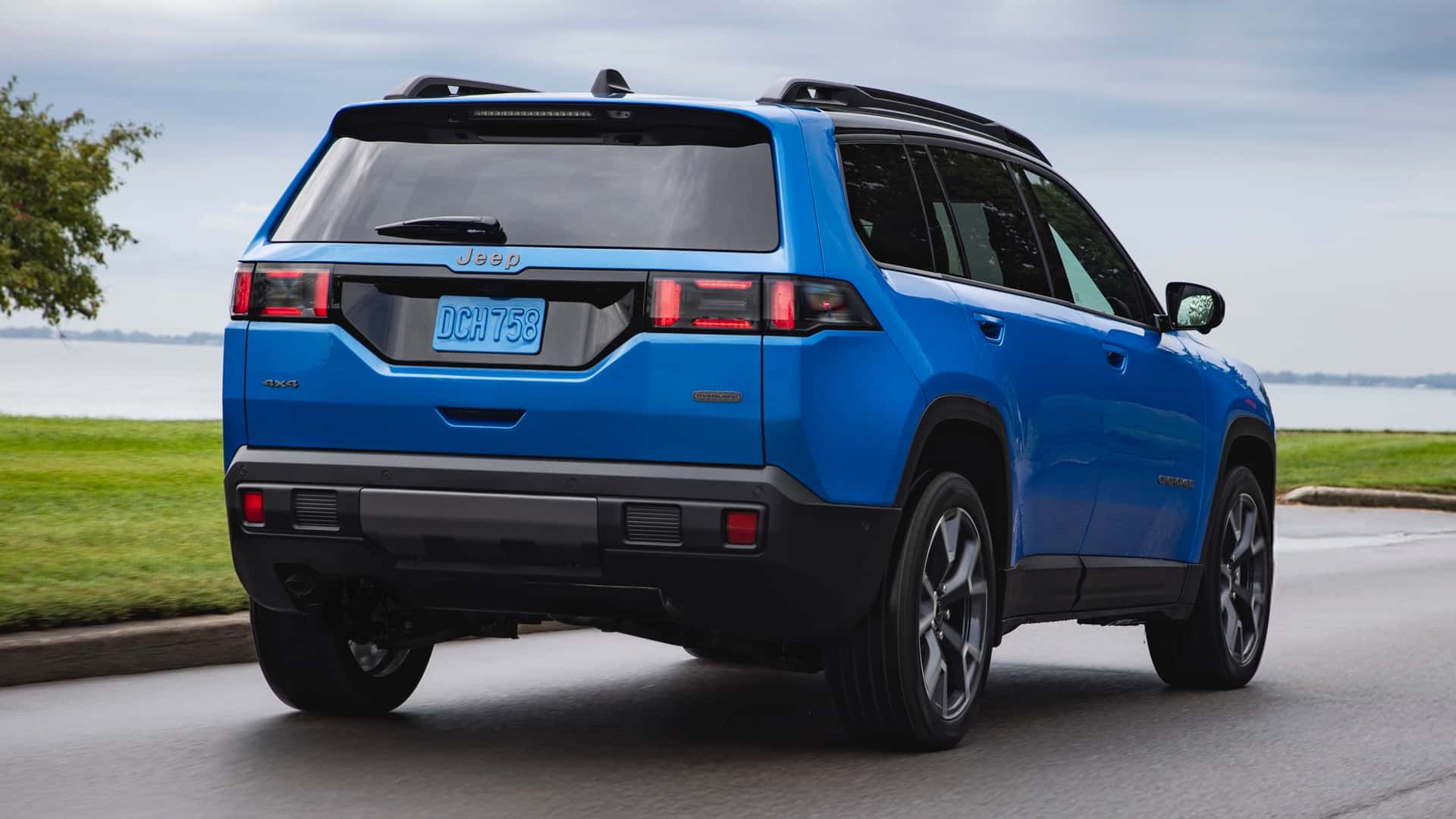 Новий Jeep Cherokee 2026, вид ззаду
