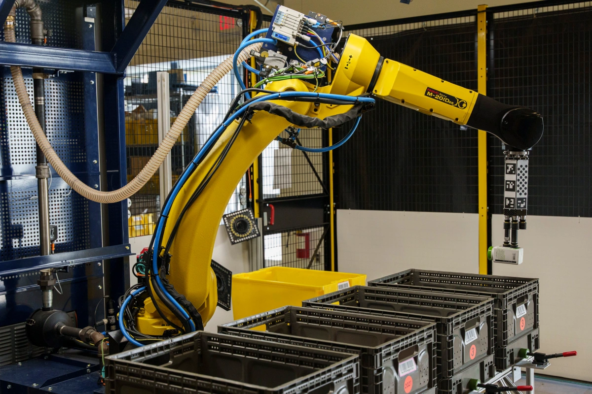Amazon dévoile le robot Sparrow pour les travaux de routine dans les entrepôts-4