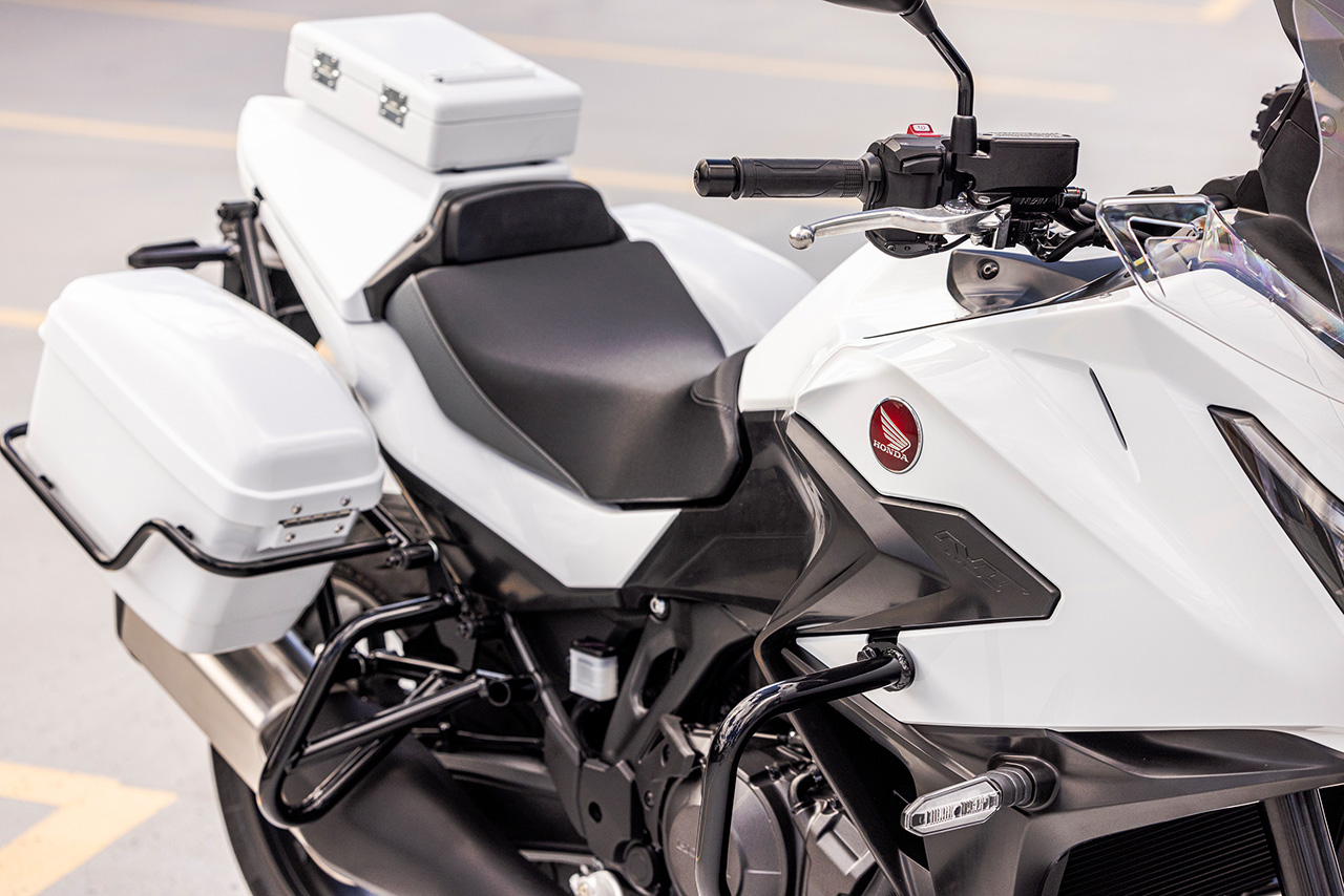 Honda NT1100 Police мотоцикл 12