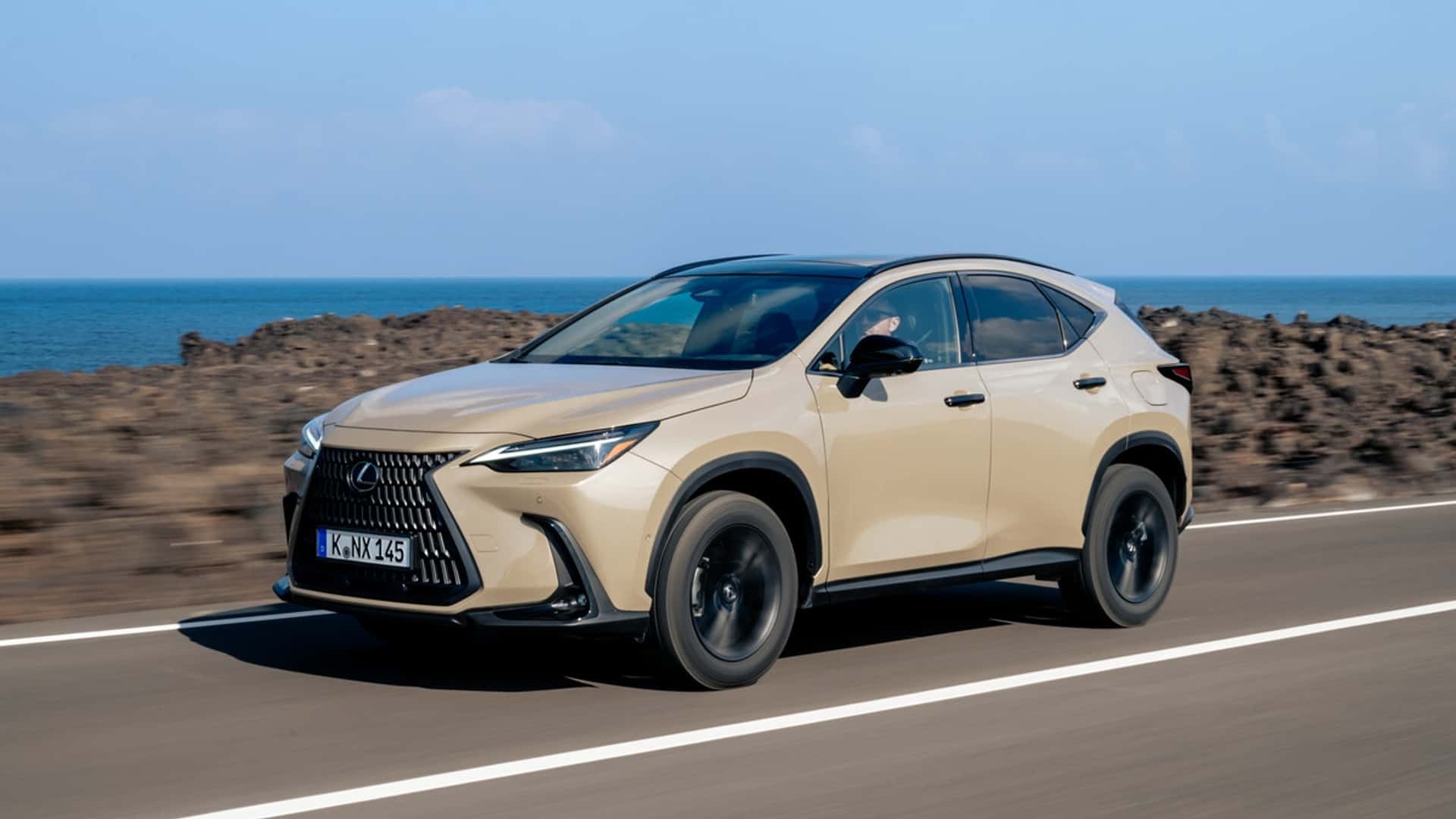 Lexus NX Overtrail face avant