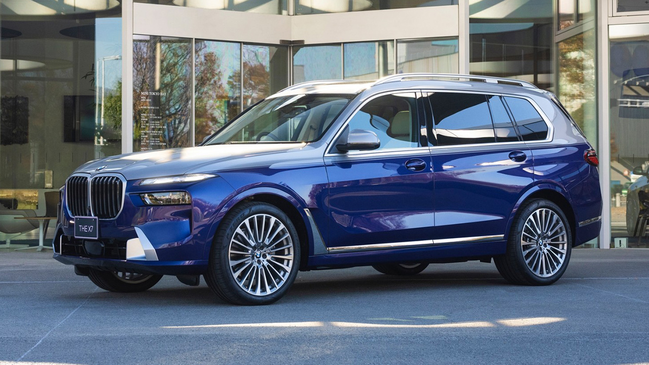 Vue de la BMW X7 avec les phares Crystal Light