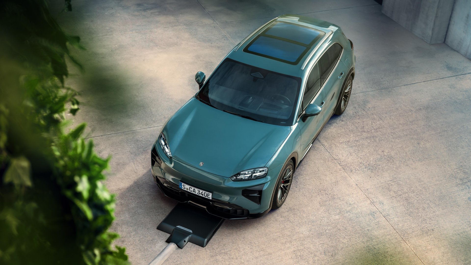 Porsche Cayenne Electric in motion