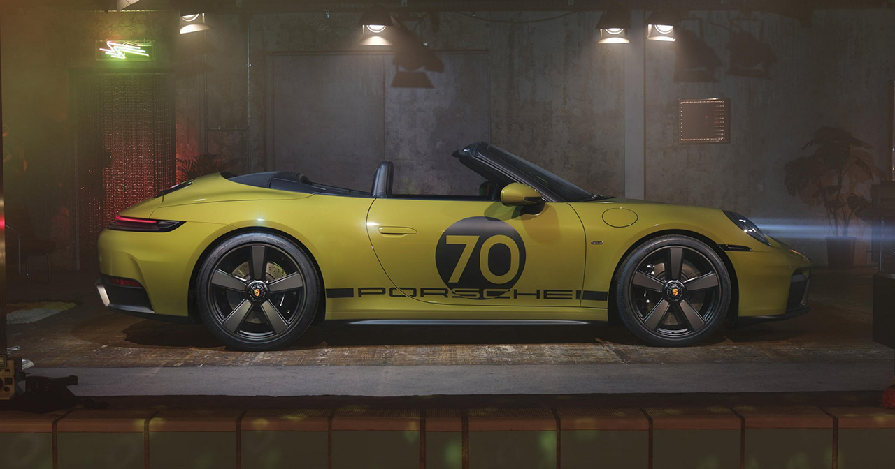 Sport Chrono Clock in Porsche 911 Spirit 70