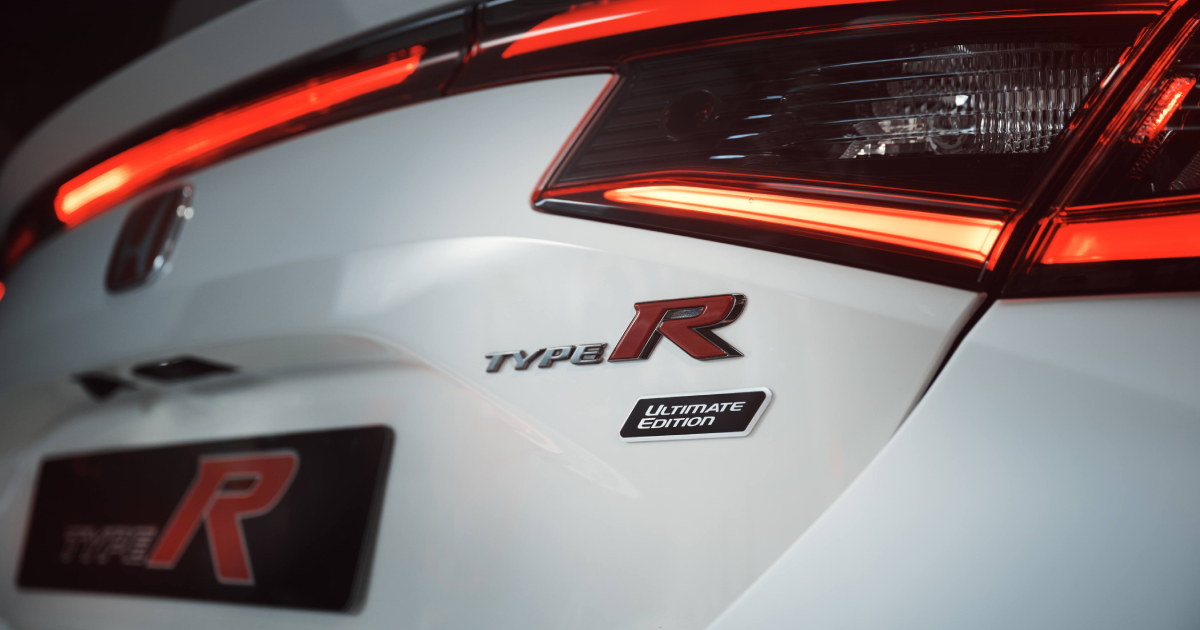 Интерьер Honda Civic Type R Ultimate Edition с карбоновыми элементами